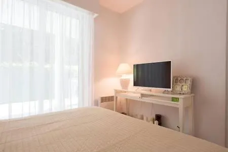 Riviera Apartman *